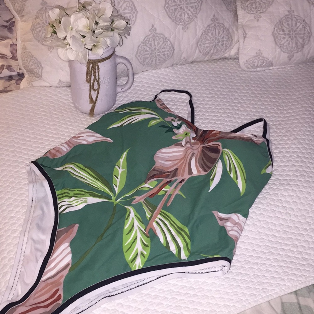 Beautiful One piece 🌴
